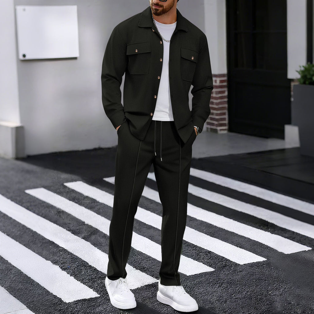 Ensemble deux pièces cardigan et chemise gaufré a manche longue et pantalon deux pièces.