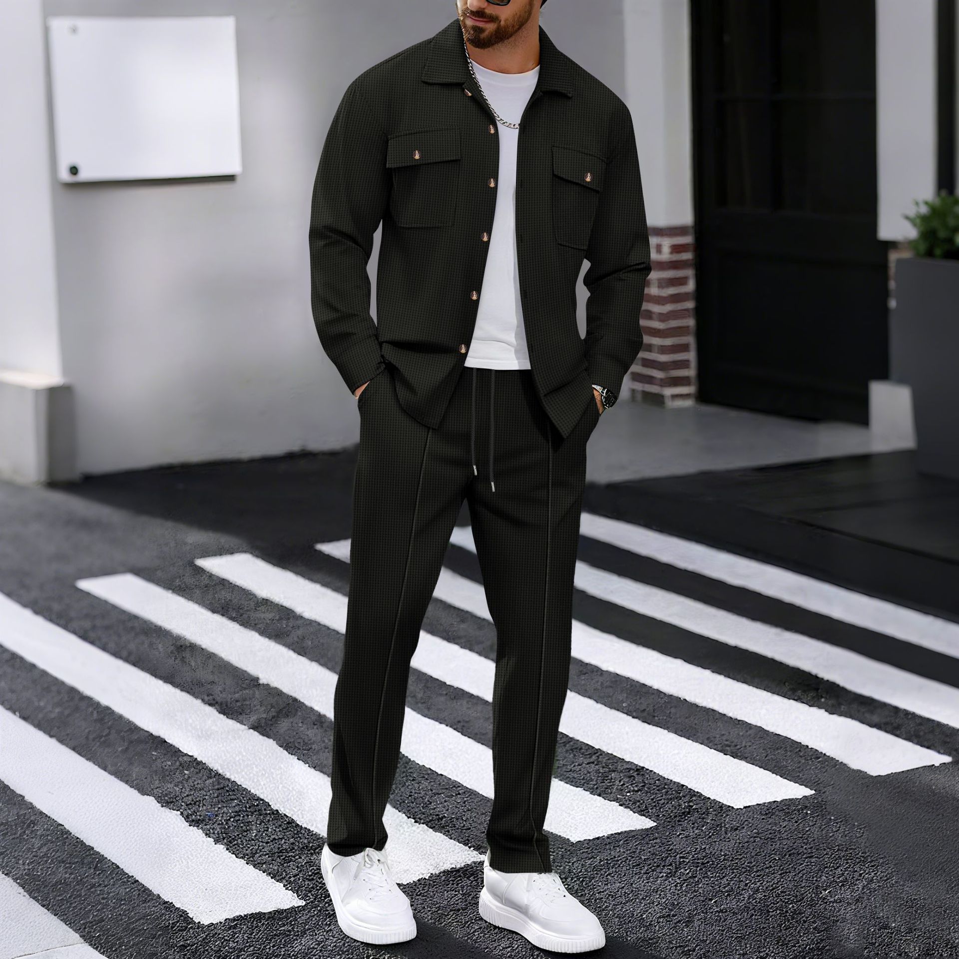 Ensemble deux pièces cardigan et chemise gaufré a manche longue et pantalon deux pièces.