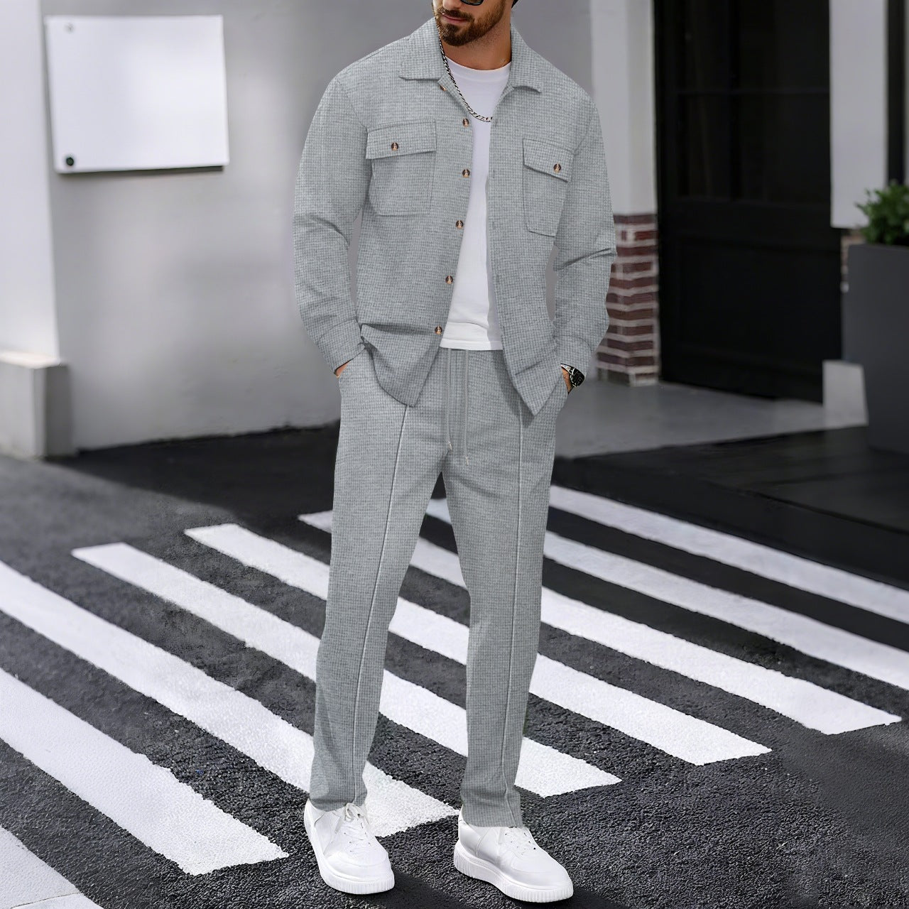 Ensemble deux pièces cardigan et chemise gaufré a manche longue et pantalon deux pièces.
