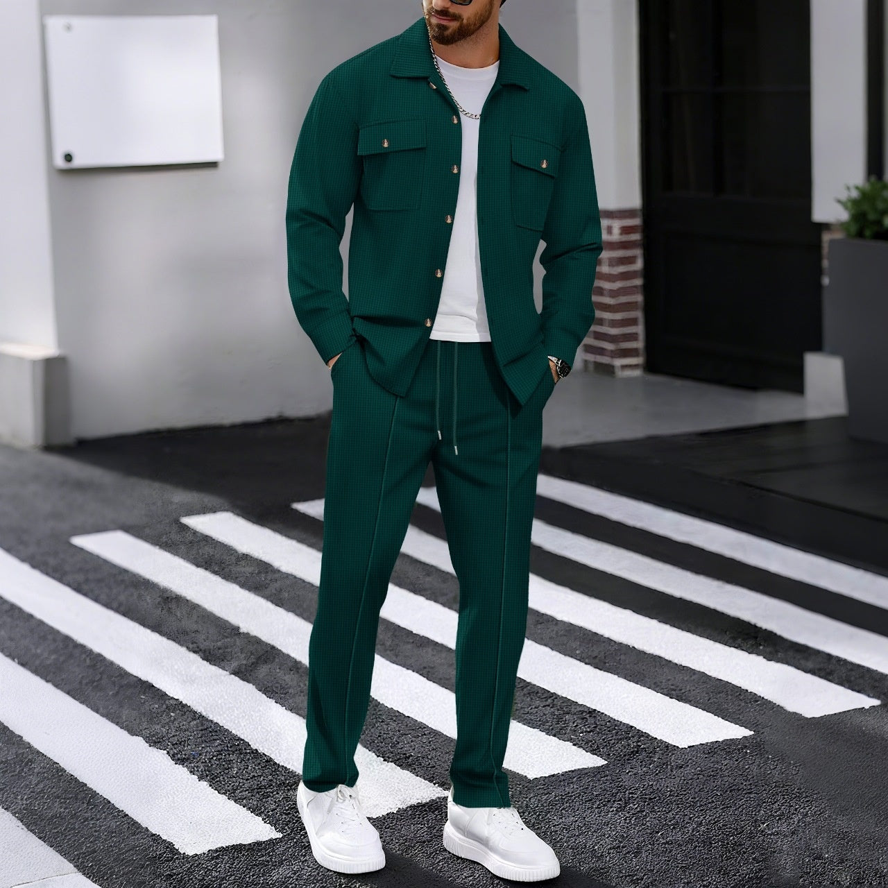 Ensemble deux pièces cardigan et chemise gaufré a manche longue et pantalon deux pièces.