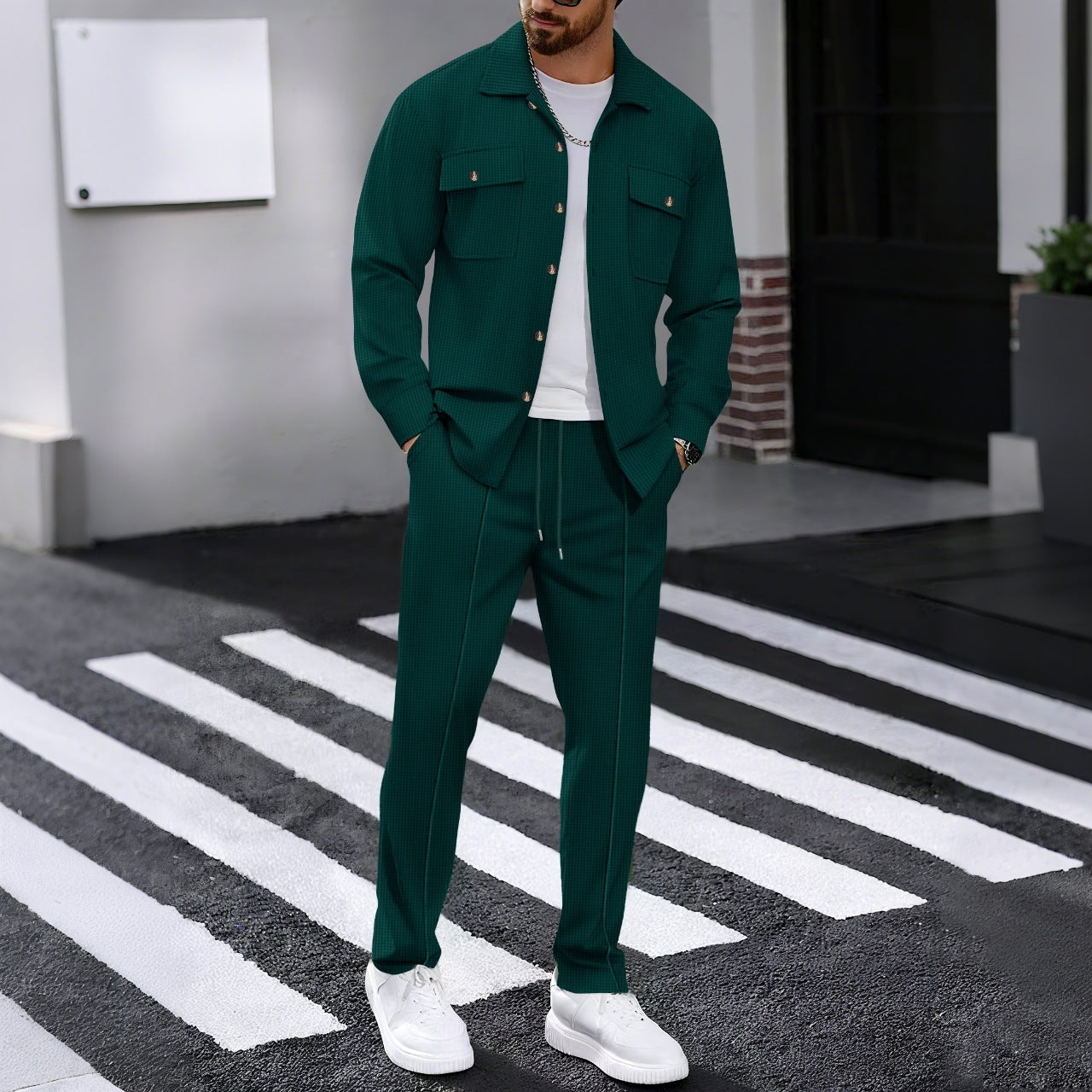 Ensemble deux pièces cardigan et chemise gaufré a manche longue et pantalon deux pièces.